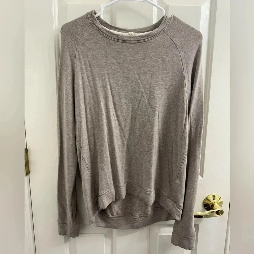 Thread and Supply cozy long sleeve pullover sweater size XS